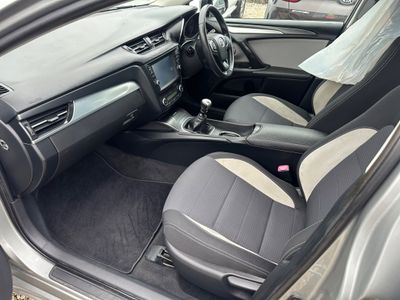 2016 Toyota Avensis