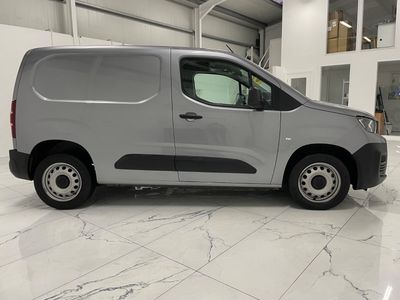 2024 Peugeot Partner