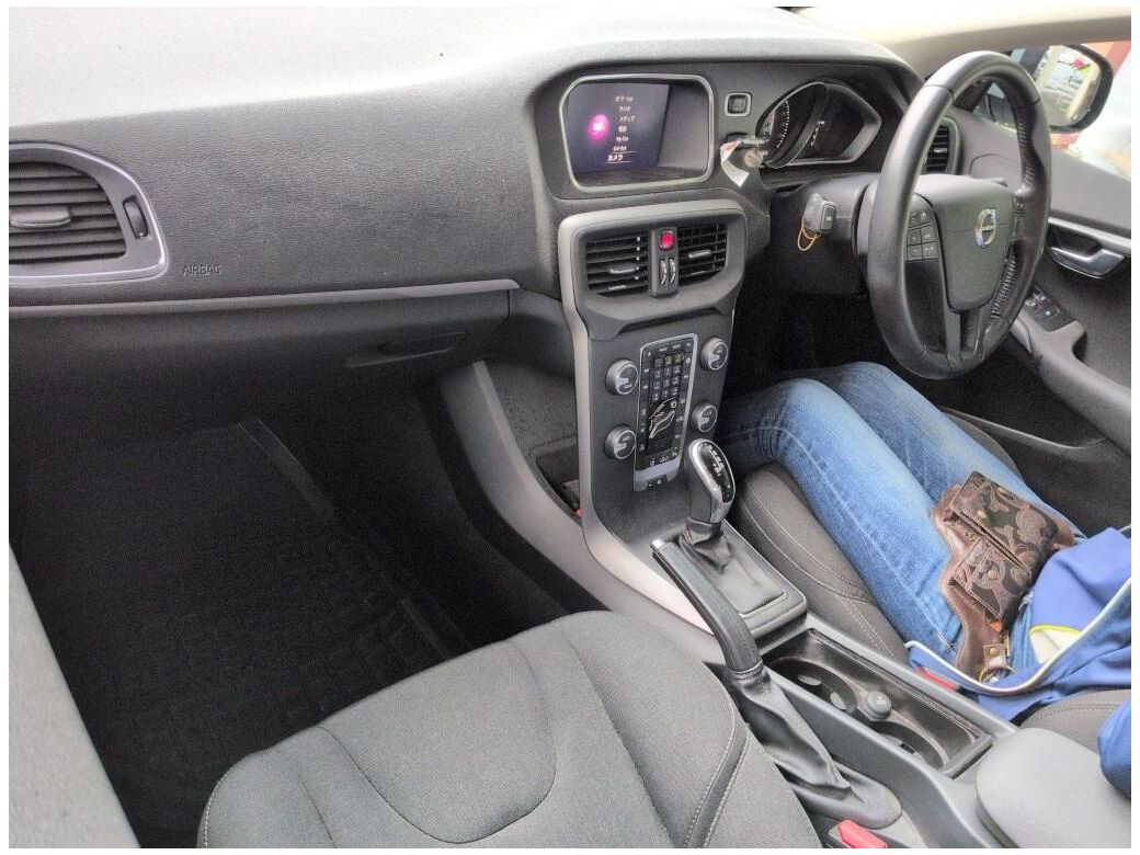 2018 Volvo V40