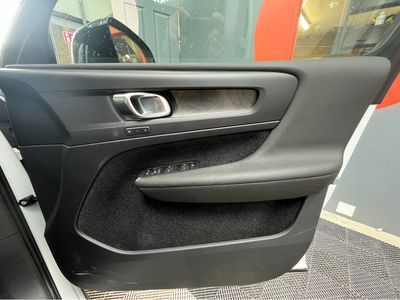 2022 Volvo XC40