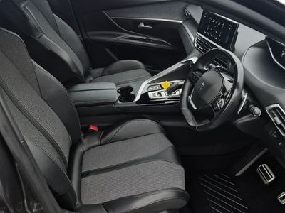 2023 Peugeot 5008