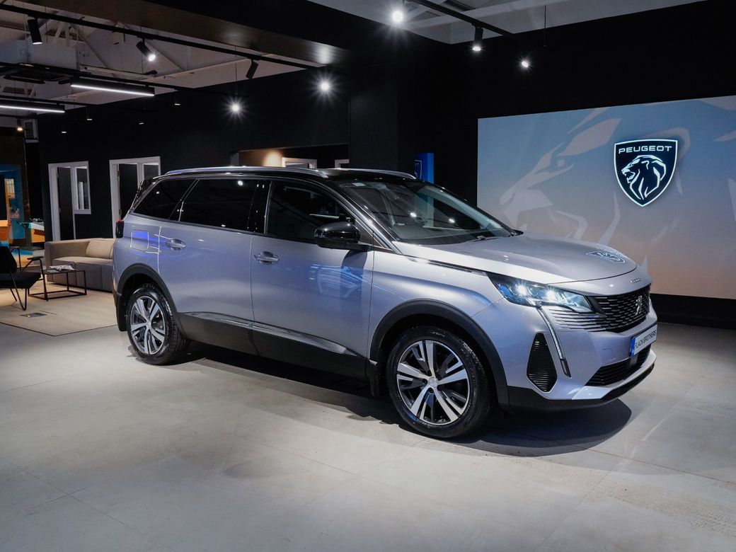 2023 Peugeot 5008