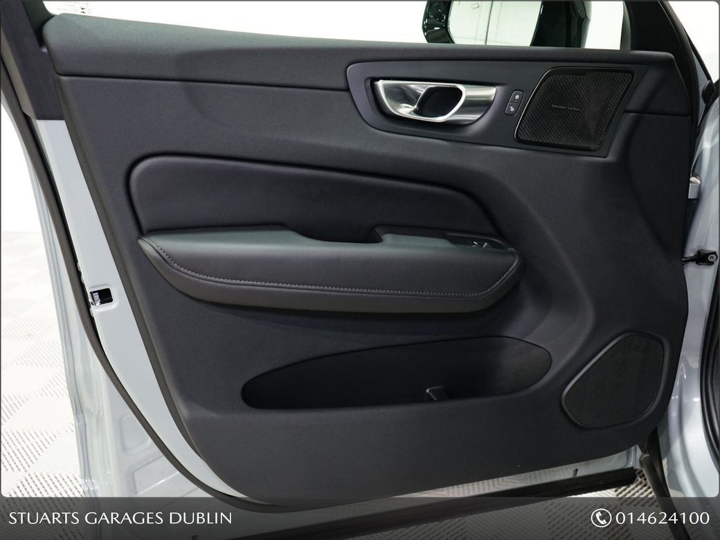 2025 Volvo XC60
