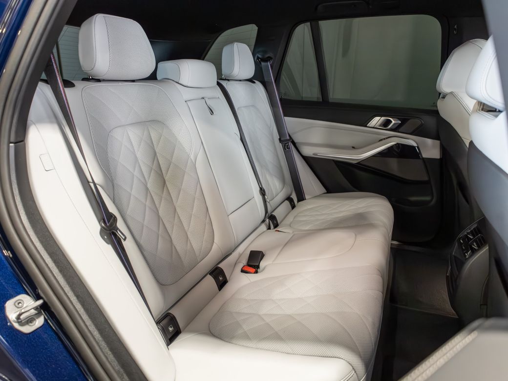 2025 BMW X5