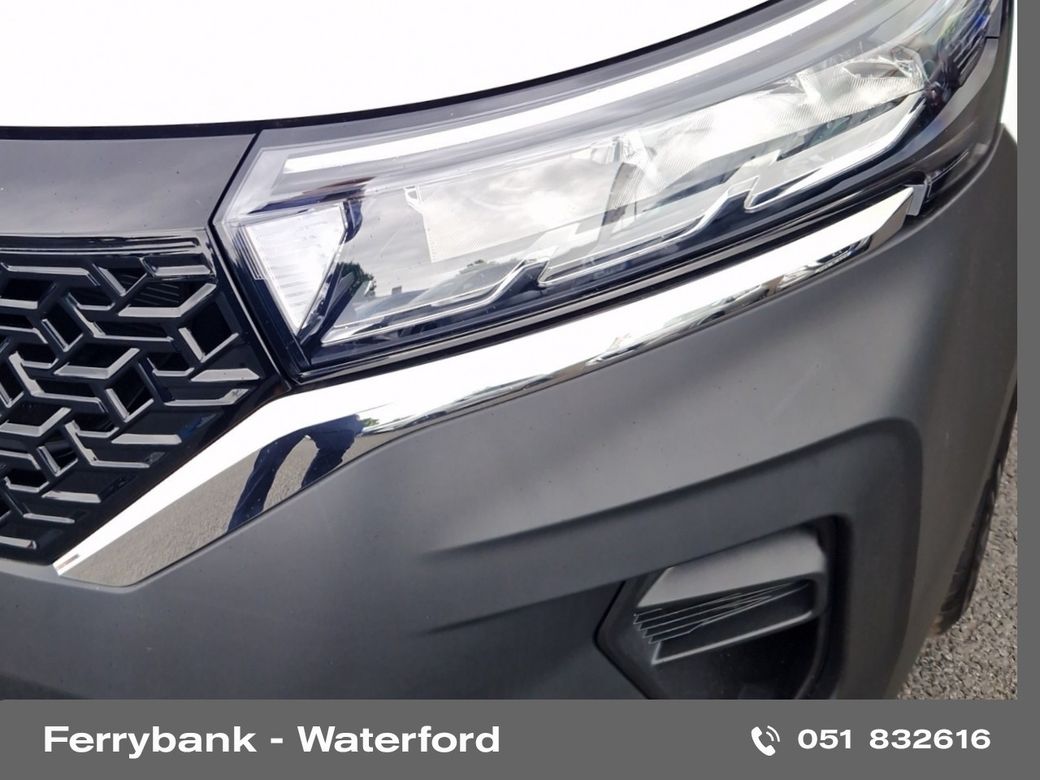 2025 Nissan Townstar