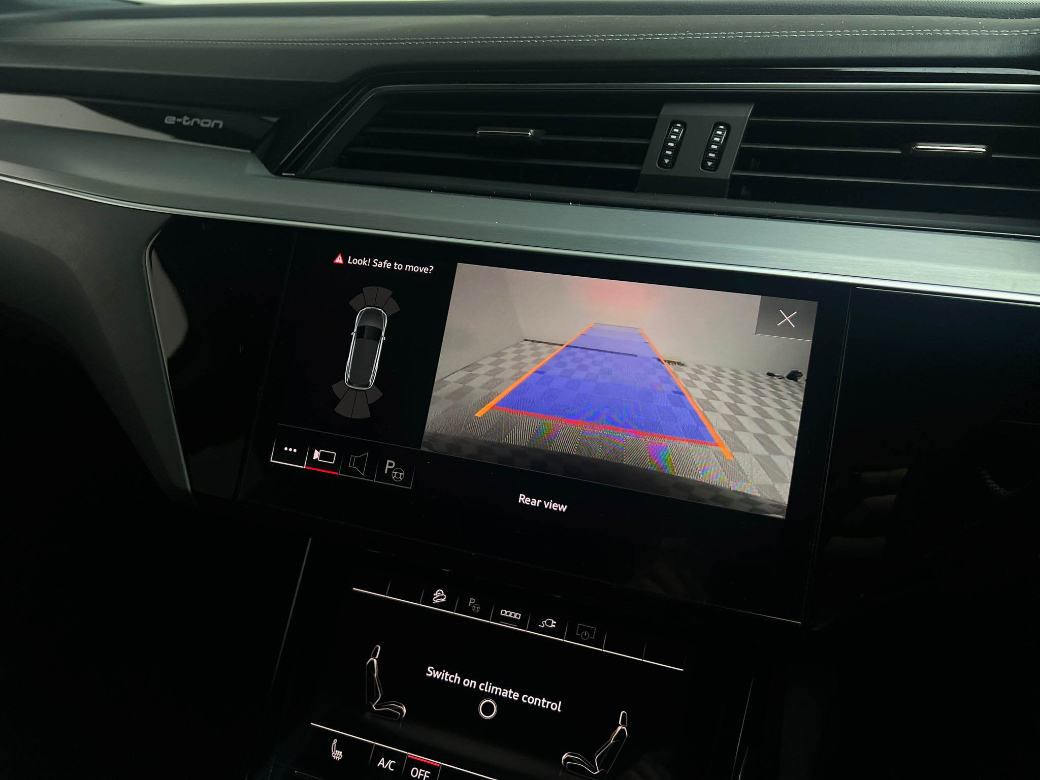 2022 Audi e-tron