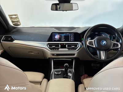 2021 BMW 330