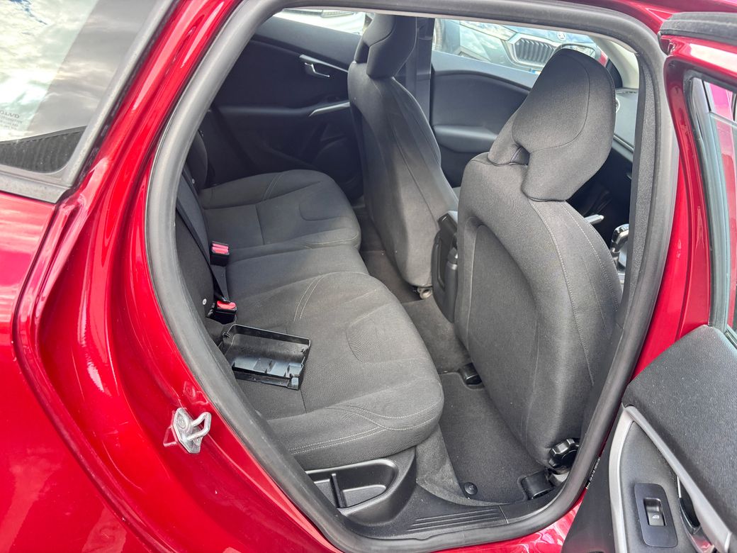 2015 Volvo V40