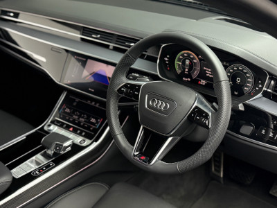 2025 Audi A8