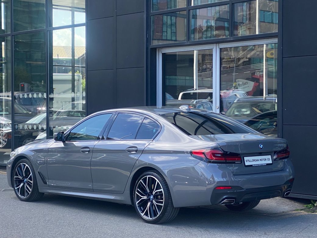 2022 BMW 5 Series