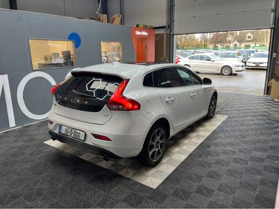 2015 Volvo V40