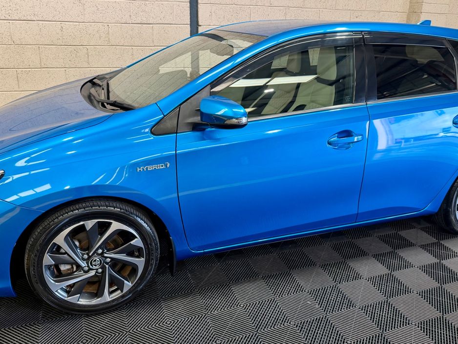 2017 Toyota Auris