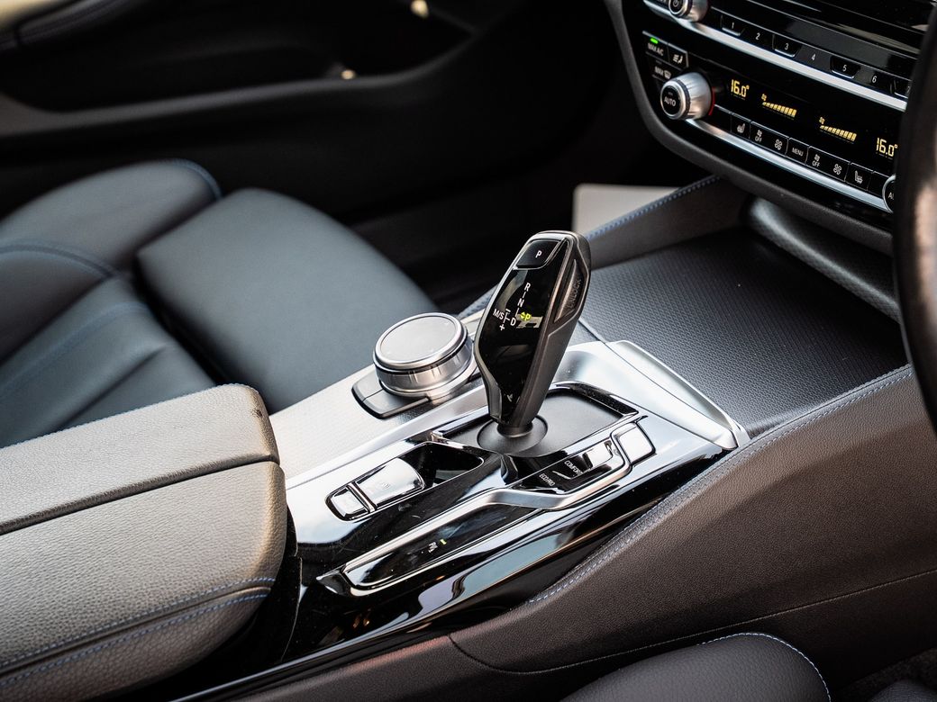 2022 BMW 5 Series