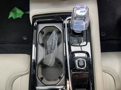 2024 Volvo V60