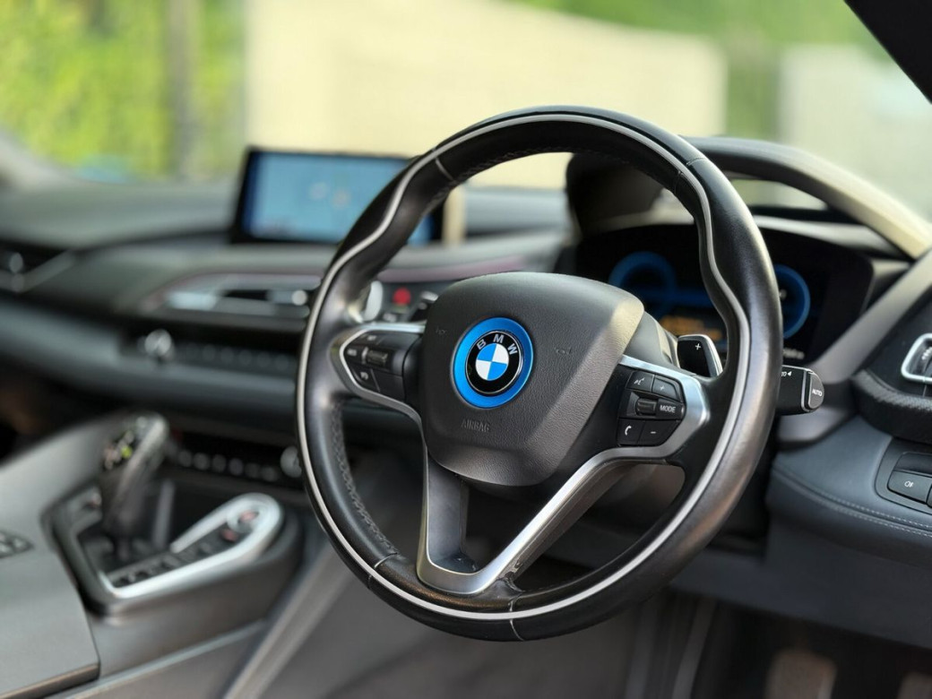2017 BMW i8