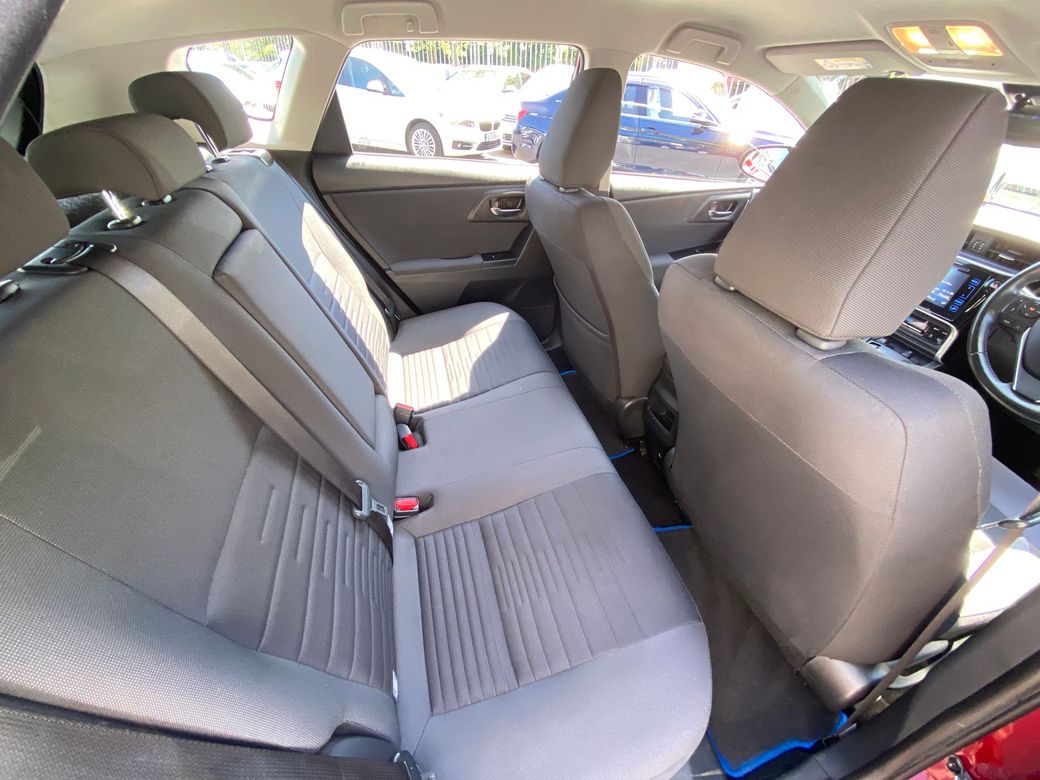 2017 Toyota Auris