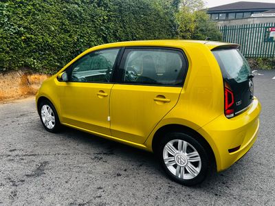2017 Volkswagen up!