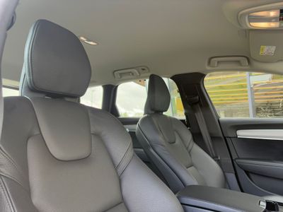 2025 Volvo V90