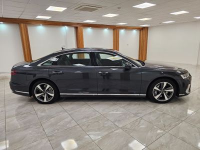 2024 Audi A8