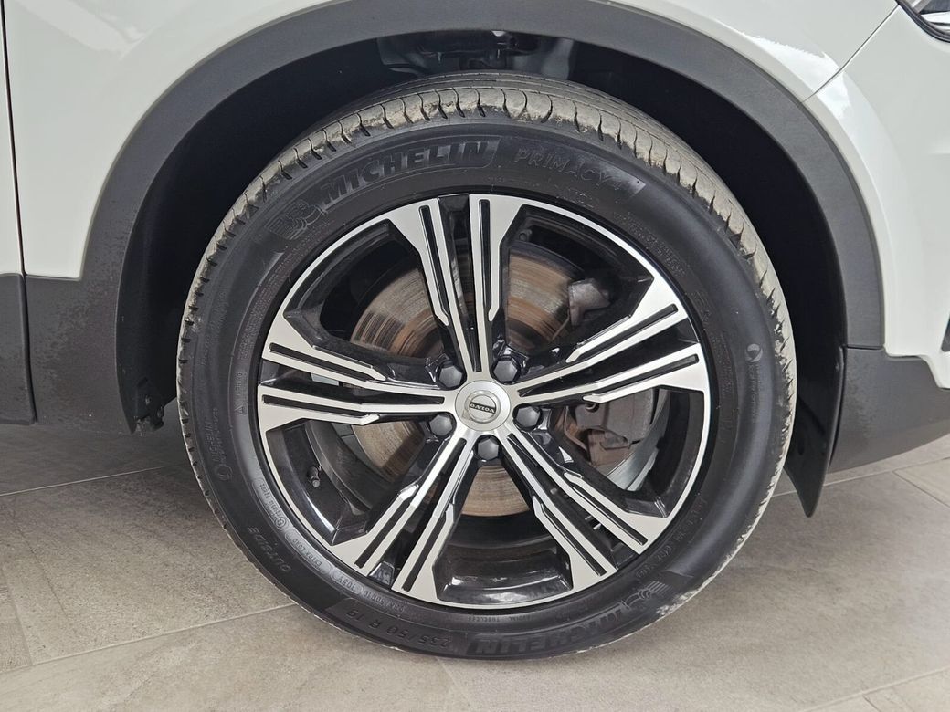 2022 Volvo XC40