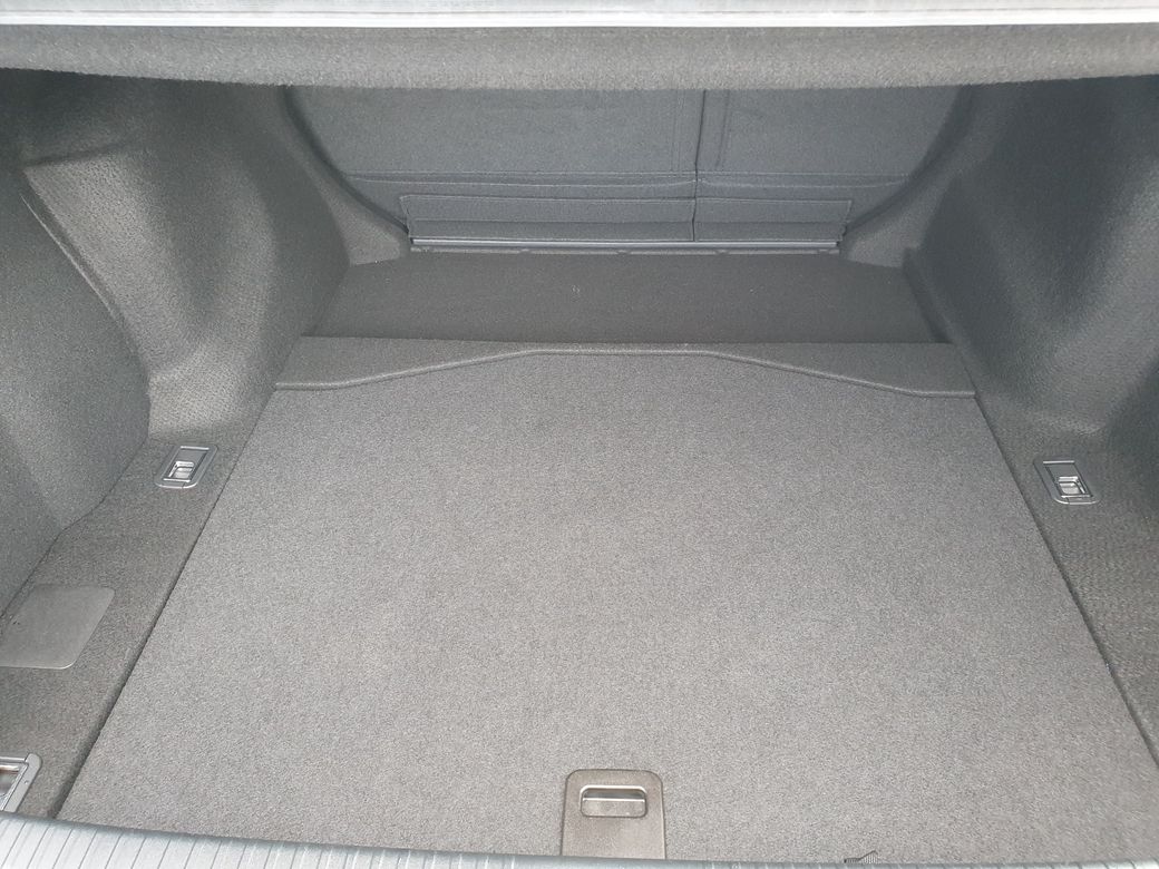 2018 Lexus IS 300h