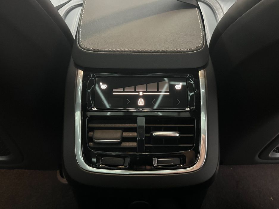 2023 Volvo XC90