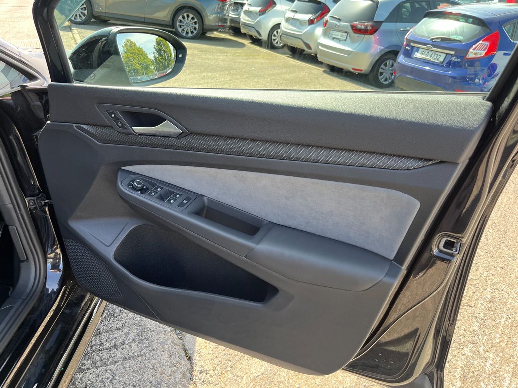 2023 Volkswagen Golf
