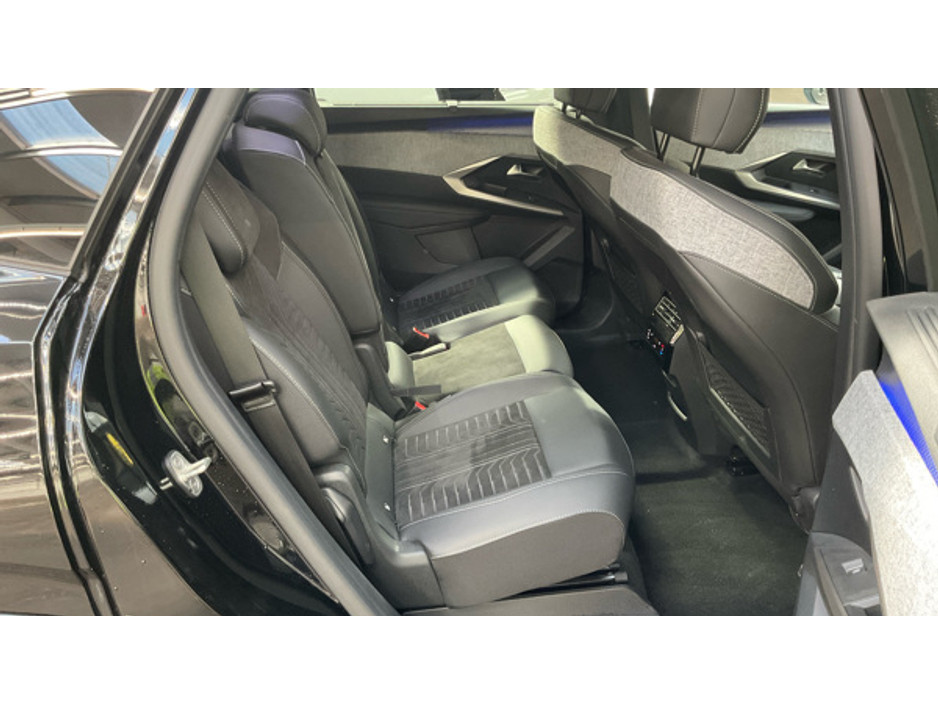 2025 Peugeot 5008