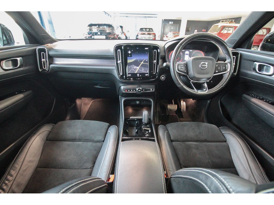 2021 Volvo XC40