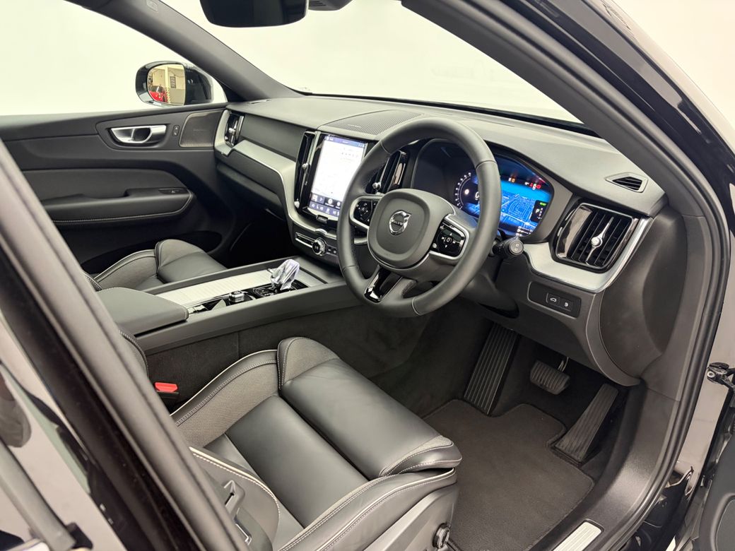 2025 Volvo XC60