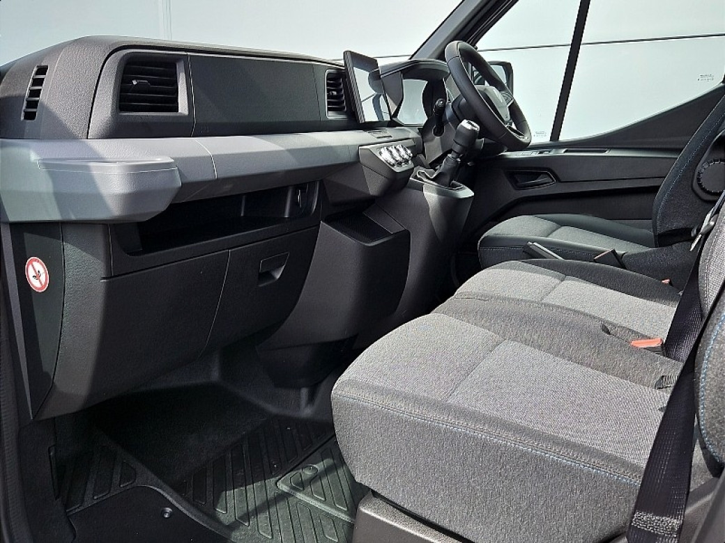 2025 Renault Master