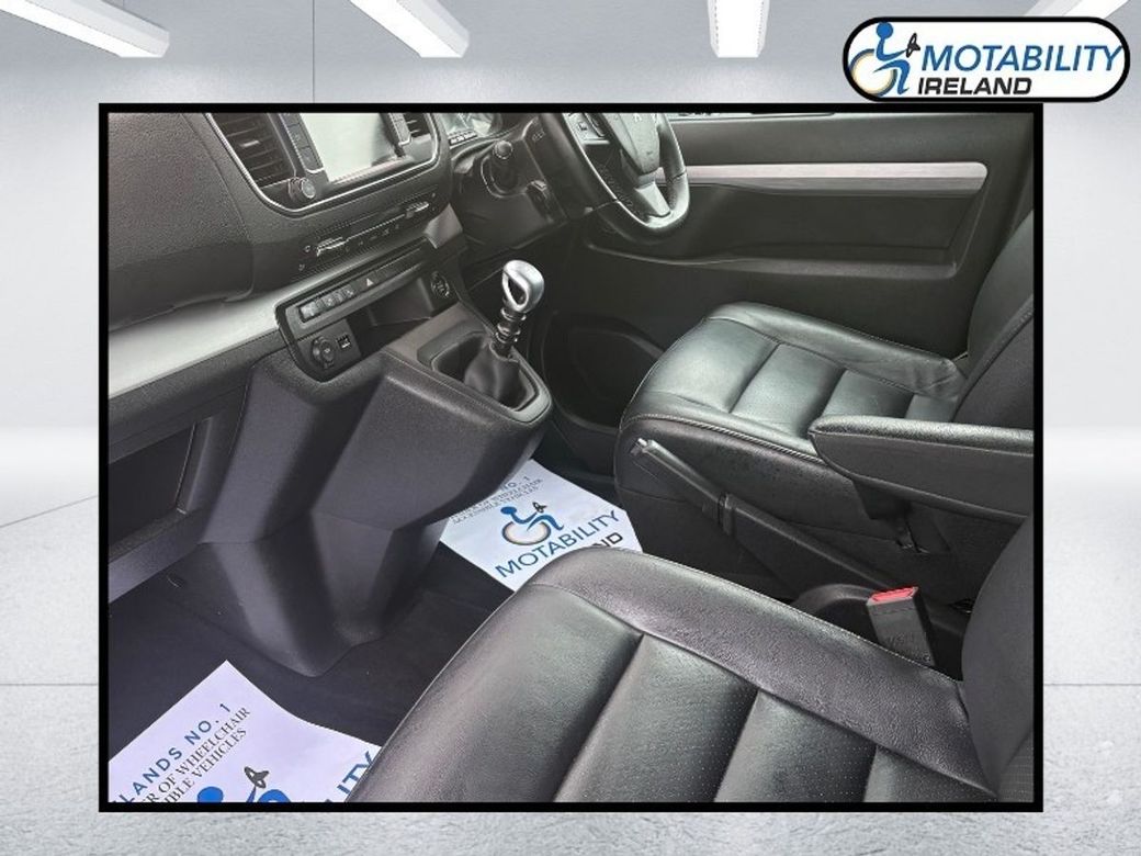 2020 Peugeot Traveller