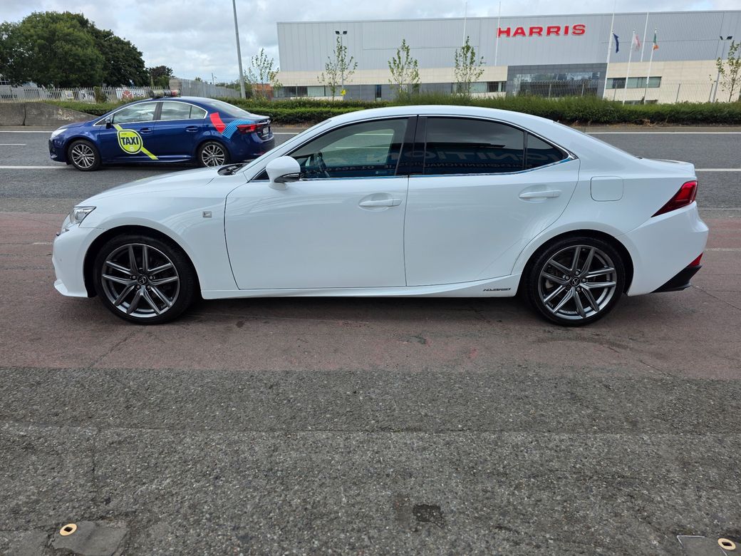 2016 Lexus IS
