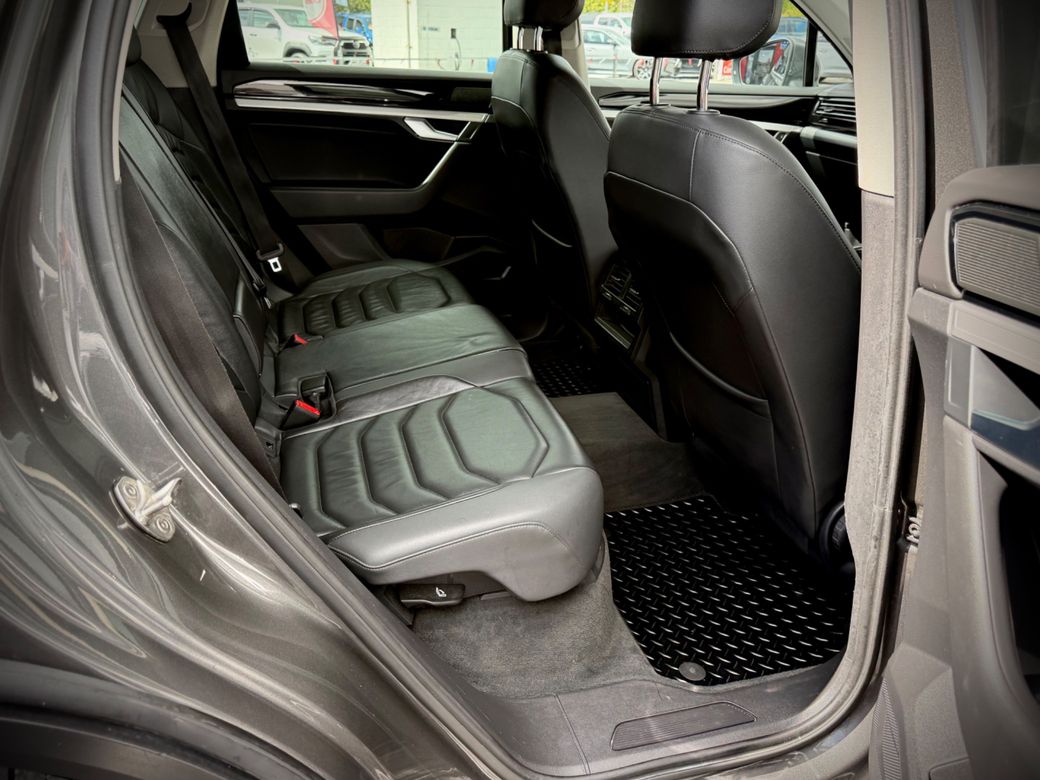 2020 Volkswagen Touareg