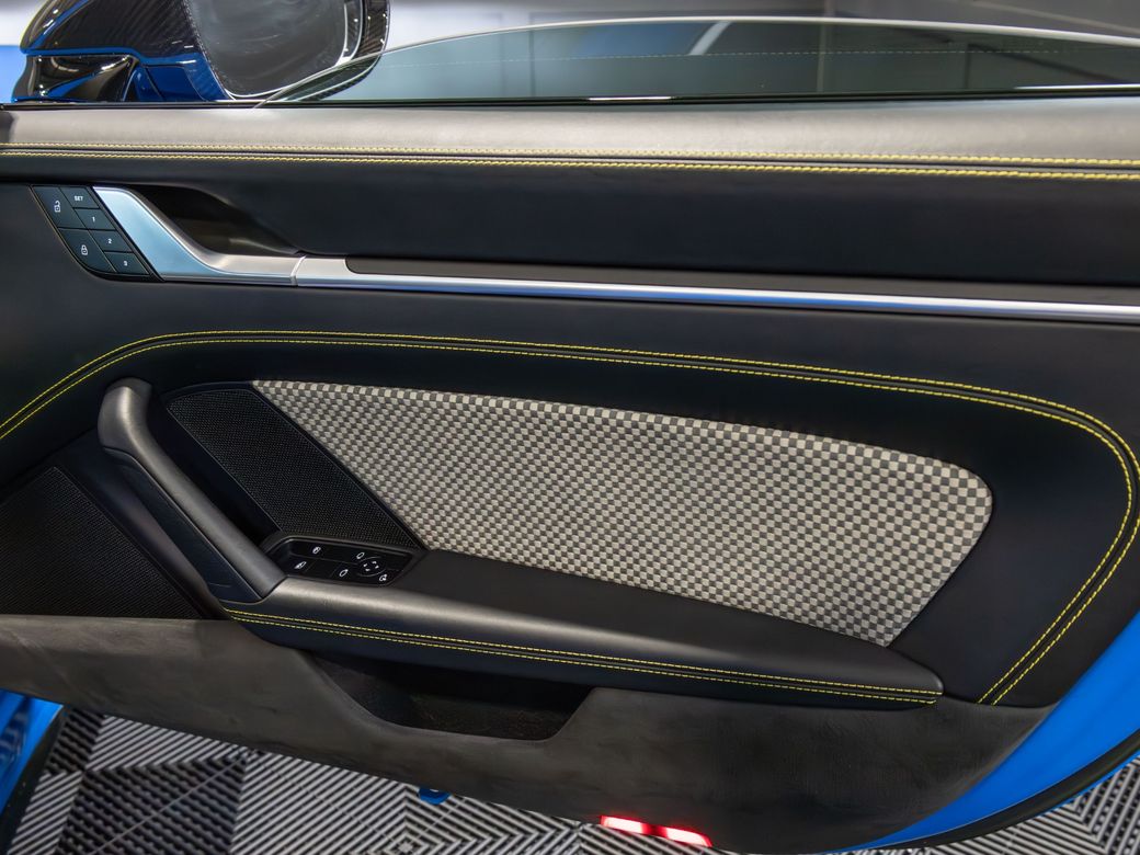 2022 Porsche 911