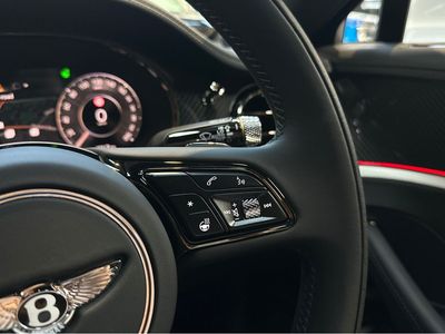 2025 Bentley Flying Spur