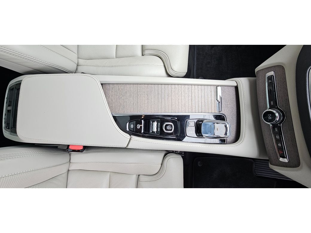 2021 Volvo XC90
