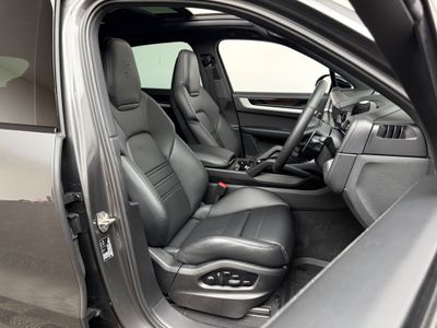 2025 Porsche Cayenne
