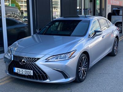 2023 Lexus ES 300h
