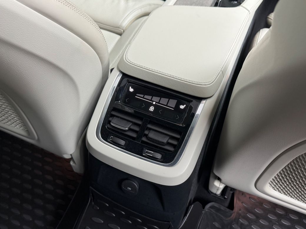 2023 Volvo XC90