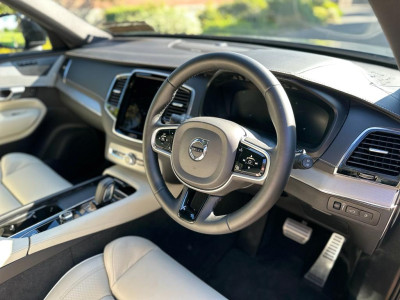 2022 Volvo XC90