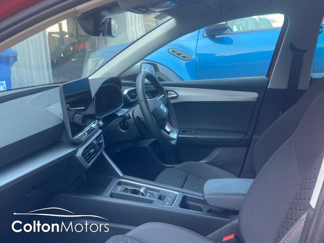 2025 SEAT Leon