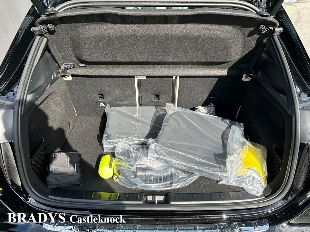 2025 Mercedes-Benz EQA