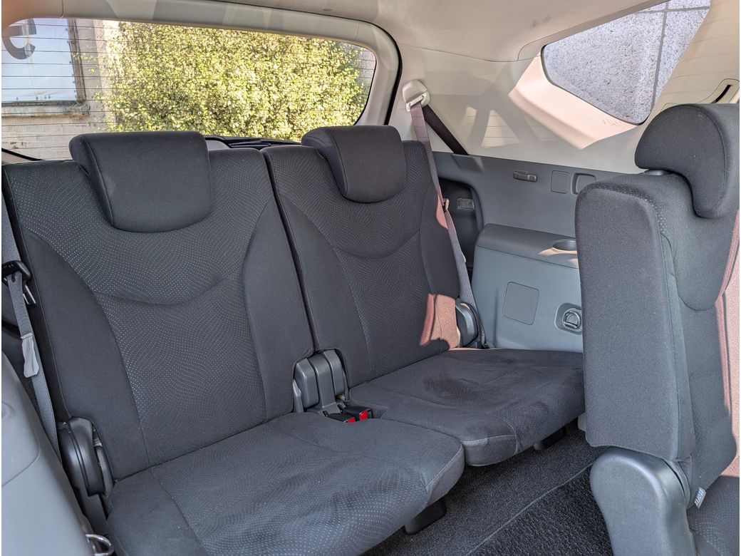 2014 Toyota Prius Alpha