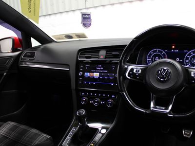 2017 Volkswagen Golf
