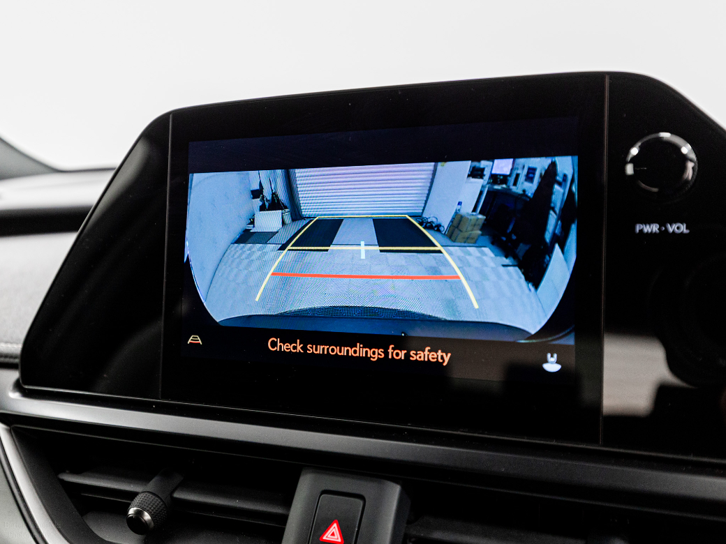 2025 Lexus UX 300e