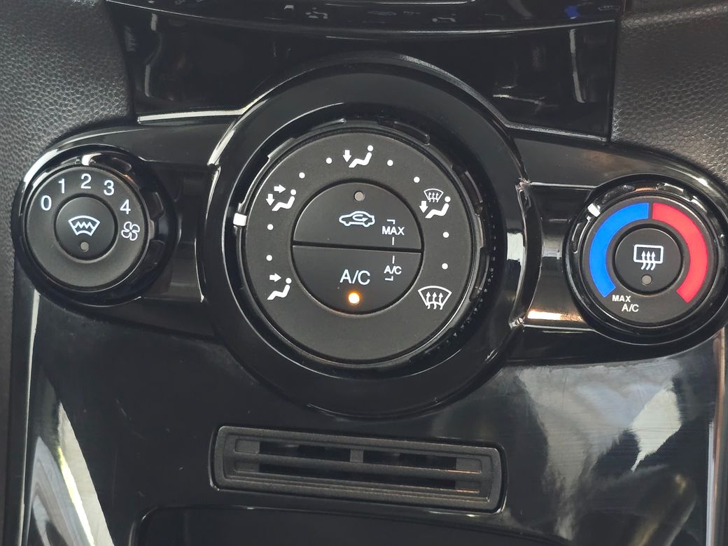 2015 Ford Fiesta