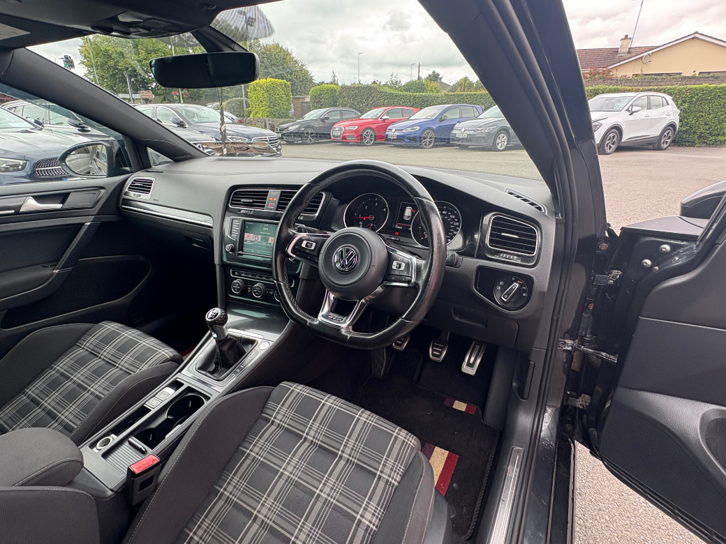 2016 Volkswagen Golf