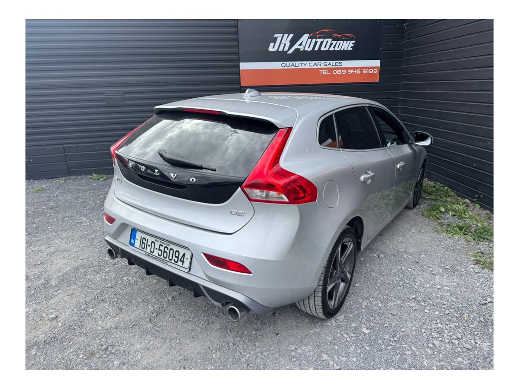 2016 Volvo V40