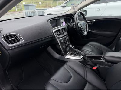 2016 Volvo V40